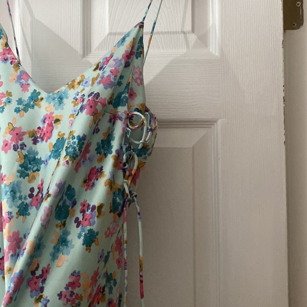 SIDE RUCHING PRINTED DRESS - Picture 3 of 5